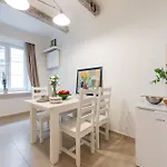 P&o Podwale Apartman
